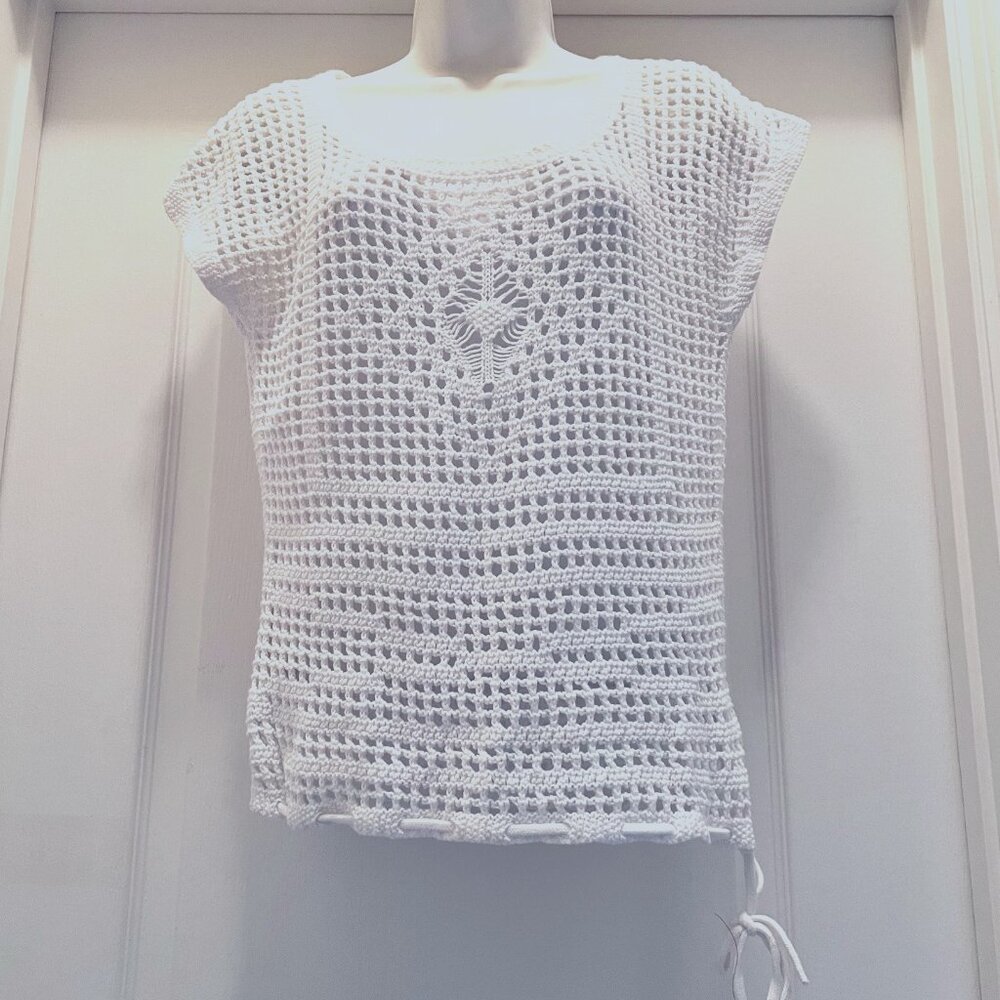 Roxy Knit White Crocheted Drawstring at Waist Top-Cut Outs-X Small-Short Sleeve